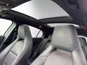 Mercedes-Benz GLA 250 AMG Line 4Matic