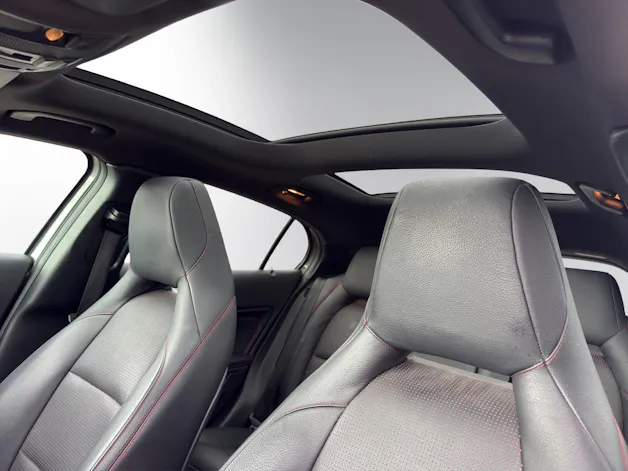 Mercedes-Benz GLA 250 AMG Line 4Matic