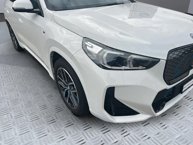 BMW iX1 xDrive 30 M Sport
