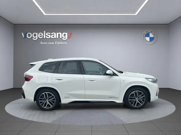 BMW iX1 xDrive 30 M Sport