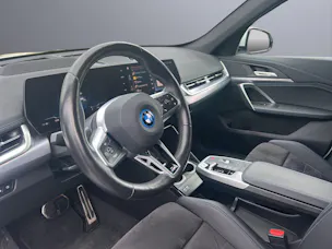 BMW iX1 xDrive 30 M Sport