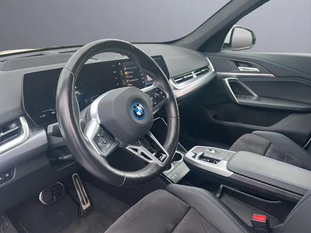 BMW iX1 xDrive 30 M Sport