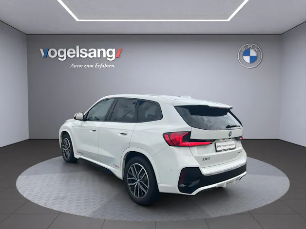 BMW iX1 xDrive 30 M Sport