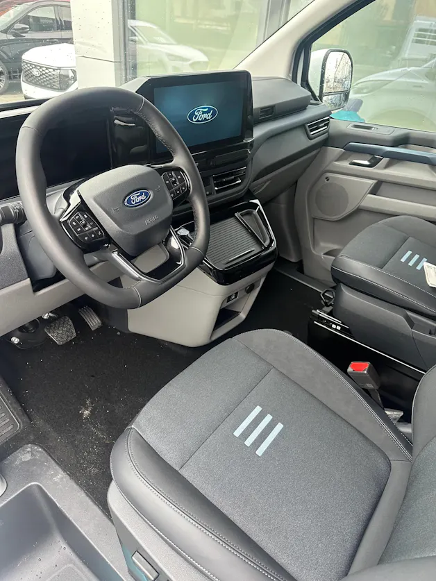 Ford Tourneo Custom 340 L1 2.5 Durat Active/PHEV/Aut.