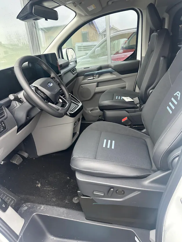 Ford Tourneo Custom 340 L1 2.5 Durat Active/PHEV/Aut.