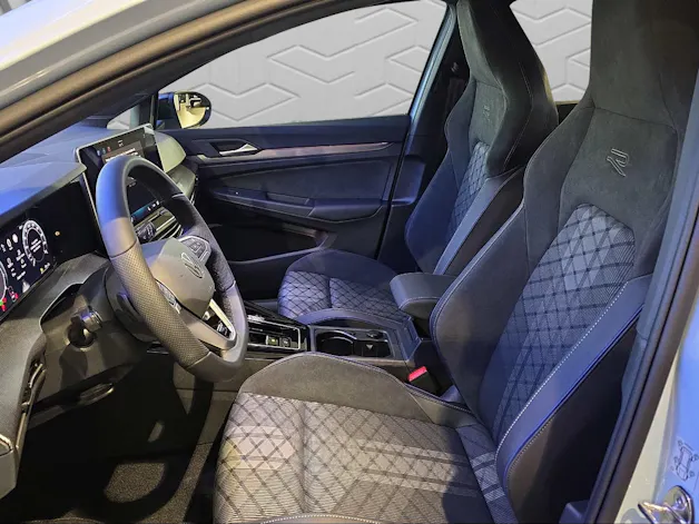 VW Golf 1.5 e TSI mHEV R-Line DSG