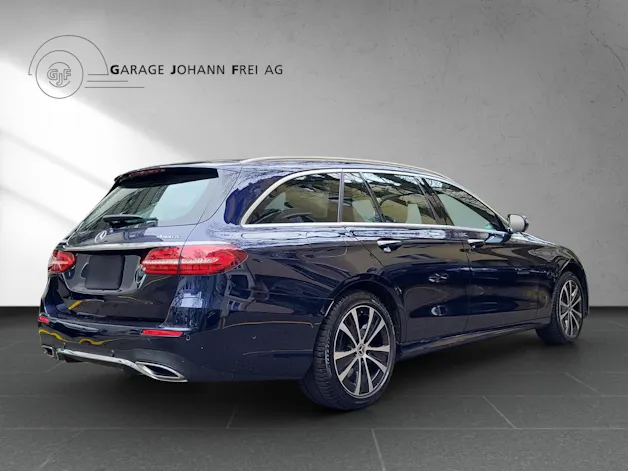 Mercedes-Benz E 300 de T 4Matic AMG Line 9G-Tronic
