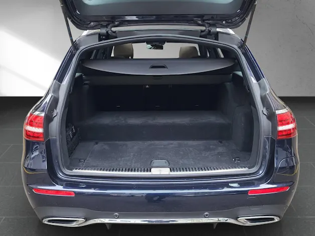 Mercedes-Benz E 300 de T 4Matic AMG Line 9G-Tronic