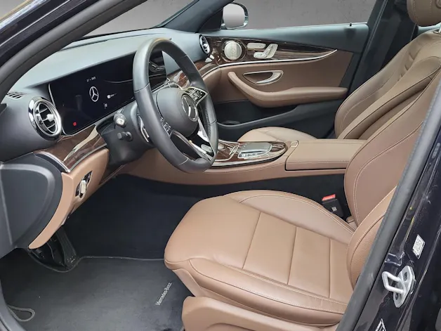 Mercedes-Benz E 300 de T 4Matic AMG Line 9G-Tronic
