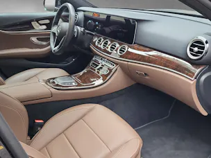 Mercedes-Benz E 300 de T 4Matic AMG Line 9G-Tronic
