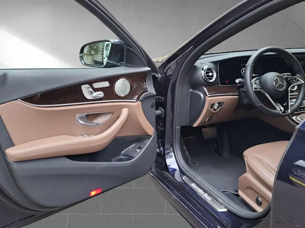 Mercedes-Benz E 300 de T 4Matic AMG Line 9G-Tronic