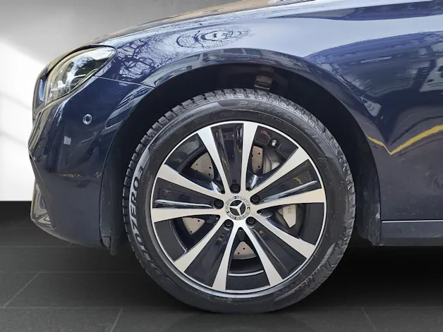 Mercedes-Benz E 300 de T 4Matic AMG Line 9G-Tronic