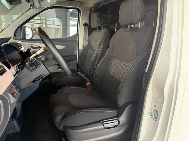 Maxus eDELIVER 3 Kastenaufbau L1H1 50kWh