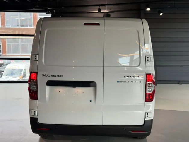 Maxus eDELIVER 3 Kastenaufbau L1H1 50kWh