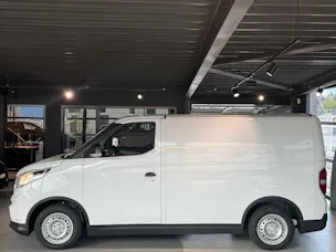 Maxus eDELIVER 3 Kastenaufbau L1H1 50kWh