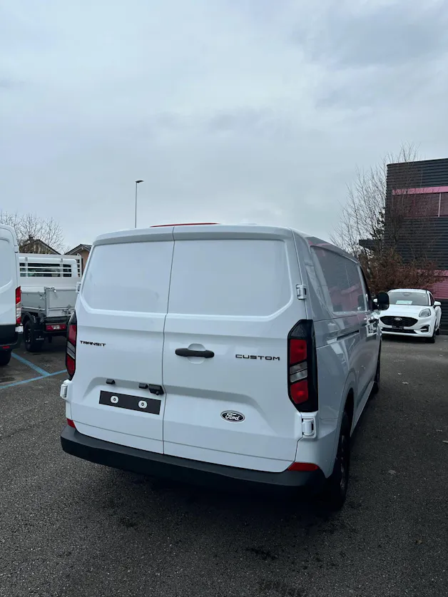 Ford Transit Custom Van 280 L2 2.0 EcoBl Trend/136CV/Aut.