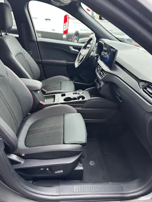 Ford Kuga 2.5 Hybrid ST-Line X 4x4 FHEV