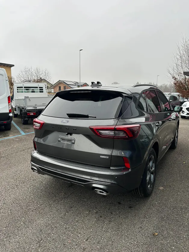 Ford Kuga 2.5 Hybrid ST-Line X 4x4 FHEV