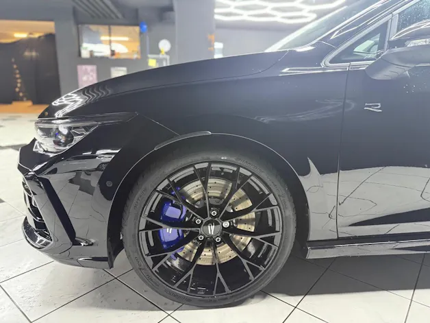VW Golf 2.0TSI R 4M