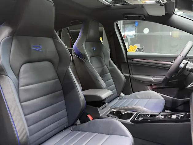 VW Golf 2.0TSI R 4M