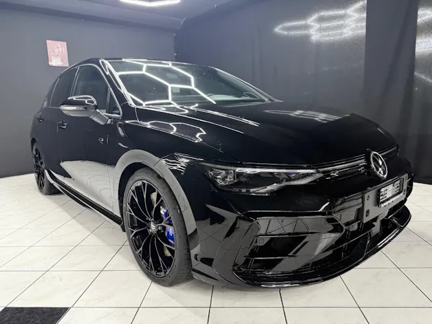 VW Golf 2.0TSI R 4M
