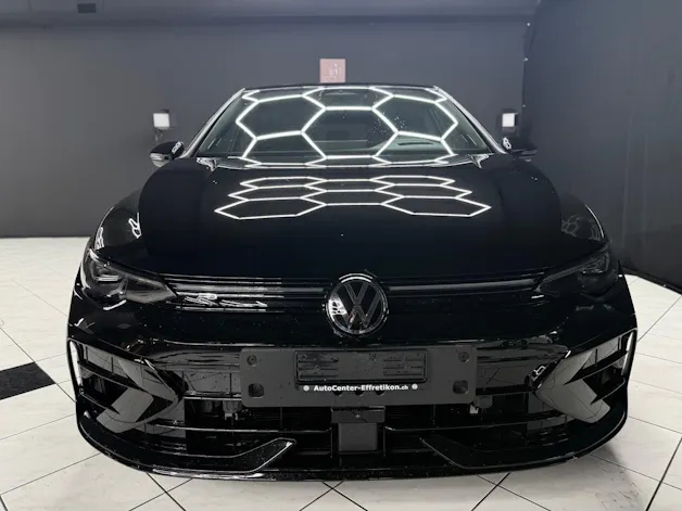 VW Golf 2.0TSI R 4M