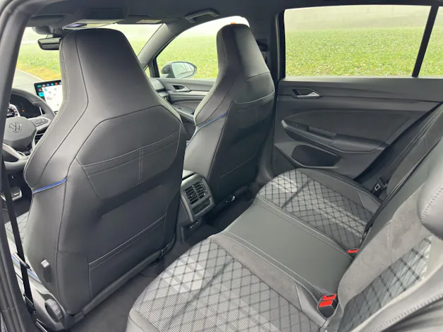 VW Golf 1.5 e TSI mHEV R-Line DSG