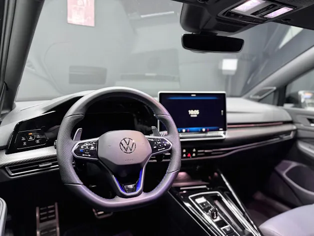 VW Golf 2.0TSI R 4M