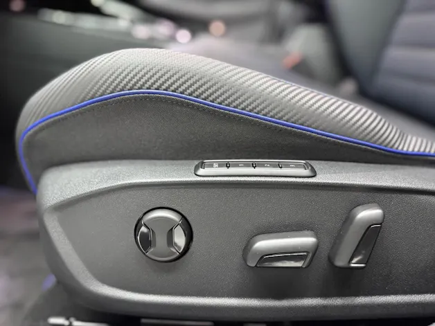 VW Golf 2.0TSI R 4M