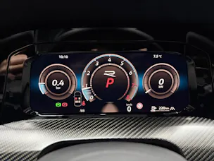 VW Golf 2.0TSI R 4M
