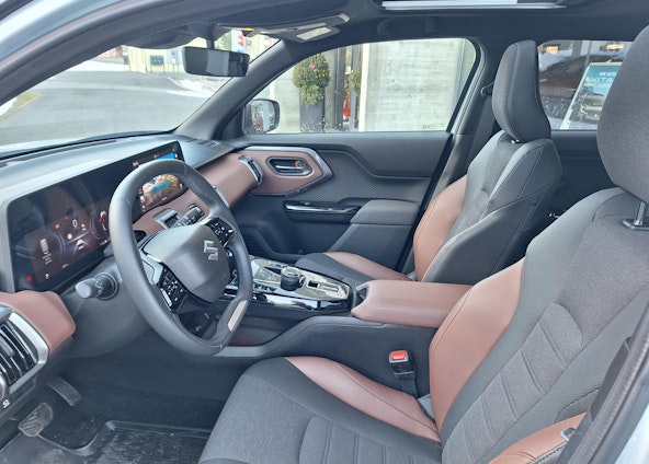 Vehicle image 6 Vehicle image 6