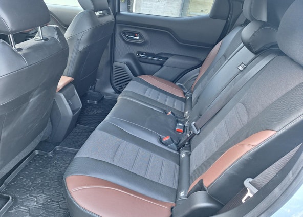 Vehicle image 10 Vehicle image 10