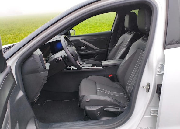 Vehicle image 4 Vehicle image 4