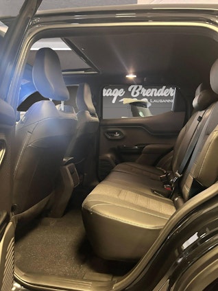 Vehicle image 3 Vehicle image 3