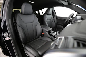 Fahrzeugbild BMW X4 30i xDrive SAG