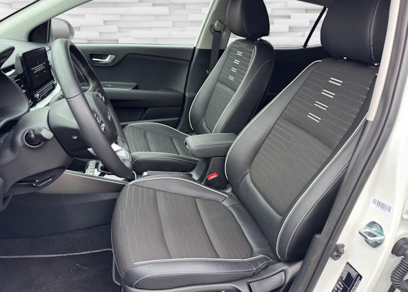 Vehicle image 4 Vehicle image 4