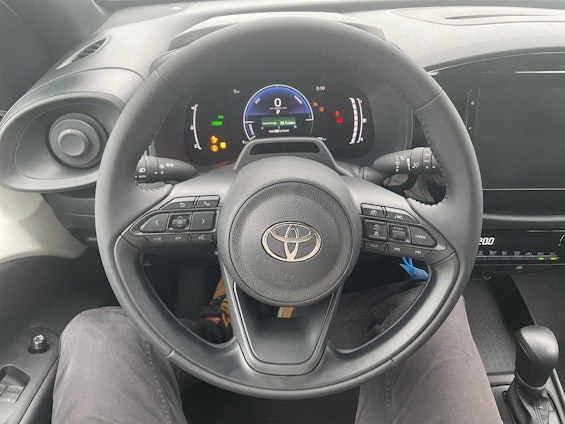 Vehicle image 9 Vehicle image 9