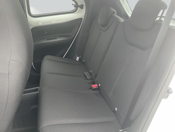 Vehicle image 11 Vehicle image 11