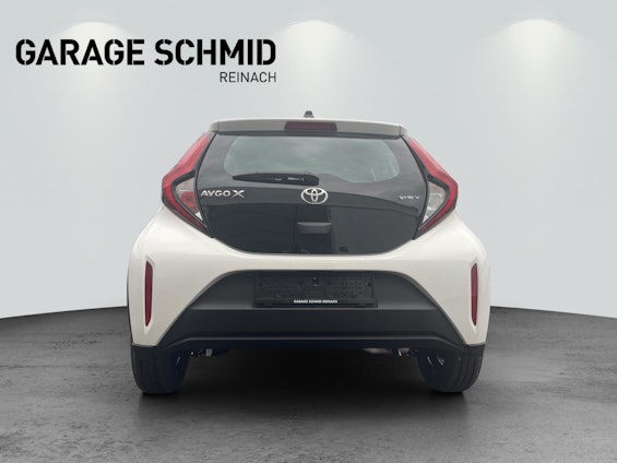 Vehicle image 4 Vehicle image 4