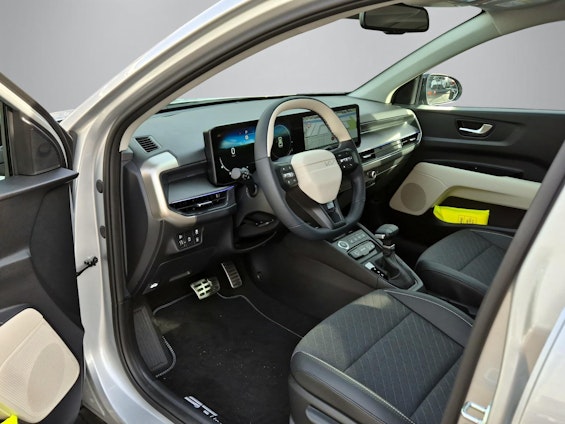 Vehicle image 13 Vehicle image 13