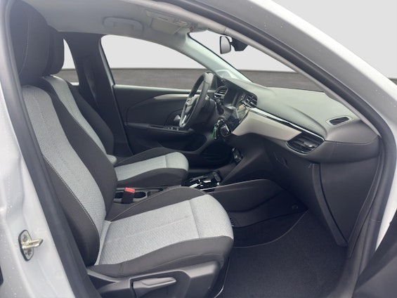 Vehicle image 15 Vehicle image 15