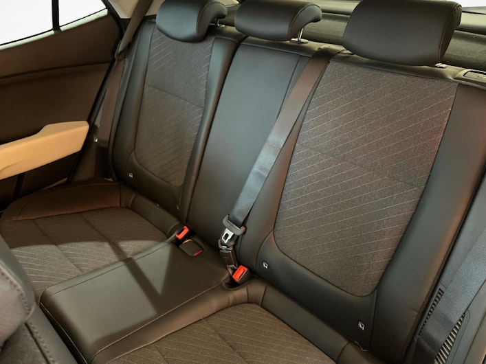 Vehicle image KIA STONIC