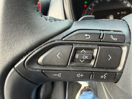 Vehicle image 14 Vehicle image 14