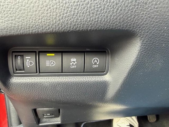 Vehicle image 16 Vehicle image 16