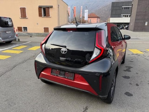 Vehicle image 5 Vehicle image 5