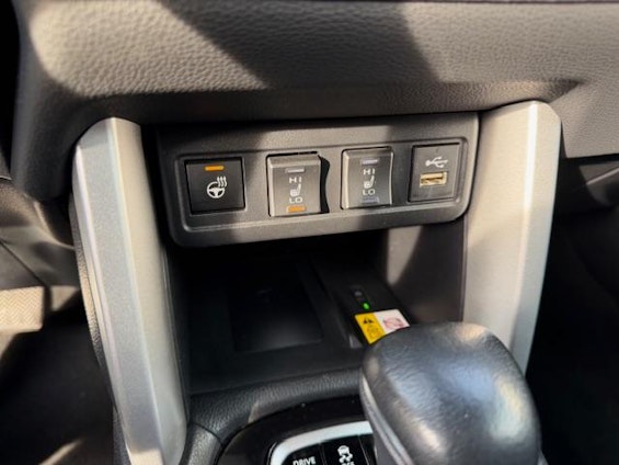 Vehicle image 19 Vehicle image 19