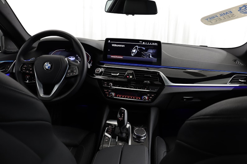 Vehicle image BMW 5 SERIES