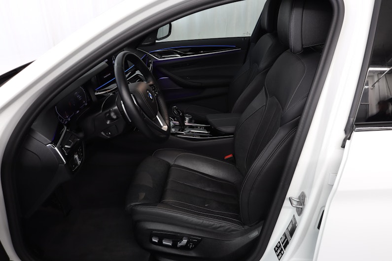 Vehicle image BMW 5 SERIES