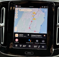 immagine del veicolo VOLVO XC40 2.0 B3 MH Plus Dark