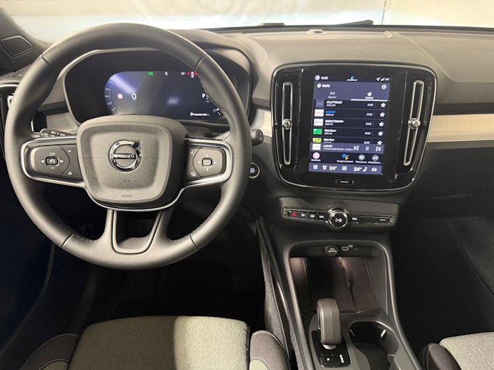 immagine del veicolo VOLVO XC40